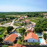 Haus Daniela Mit Ueberdachter Terrasse Und Pool By Interhome Loborika