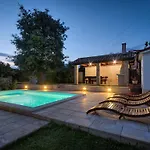 Haus Daniela Mit Ueberdachter Terrasse Und Pool By Interhome Loborika