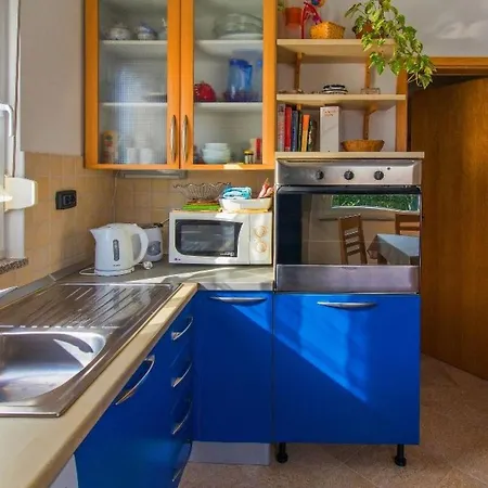 Haus Daniela Mit Ueberdachter Terrasse Und Pool By Interhome *