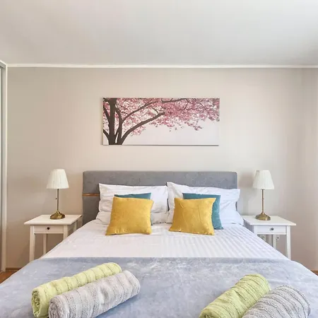 Haus Daniela Mit Ueberdachter Terrasse Und Pool By Interhome Prázdninový dům